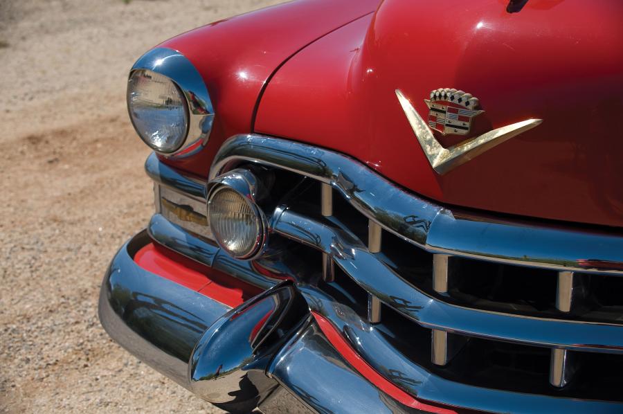  Cadillac Series 62 Convertible Coupe 1952 года  (фото 2 из 8)